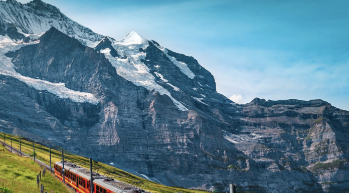 View the Beautiful Scenery of Switzerland by Train